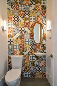 Bathroom-Backsplash-Interior-18